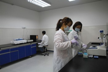 参观芜湖中天华康亲子鉴定中心实验室 29